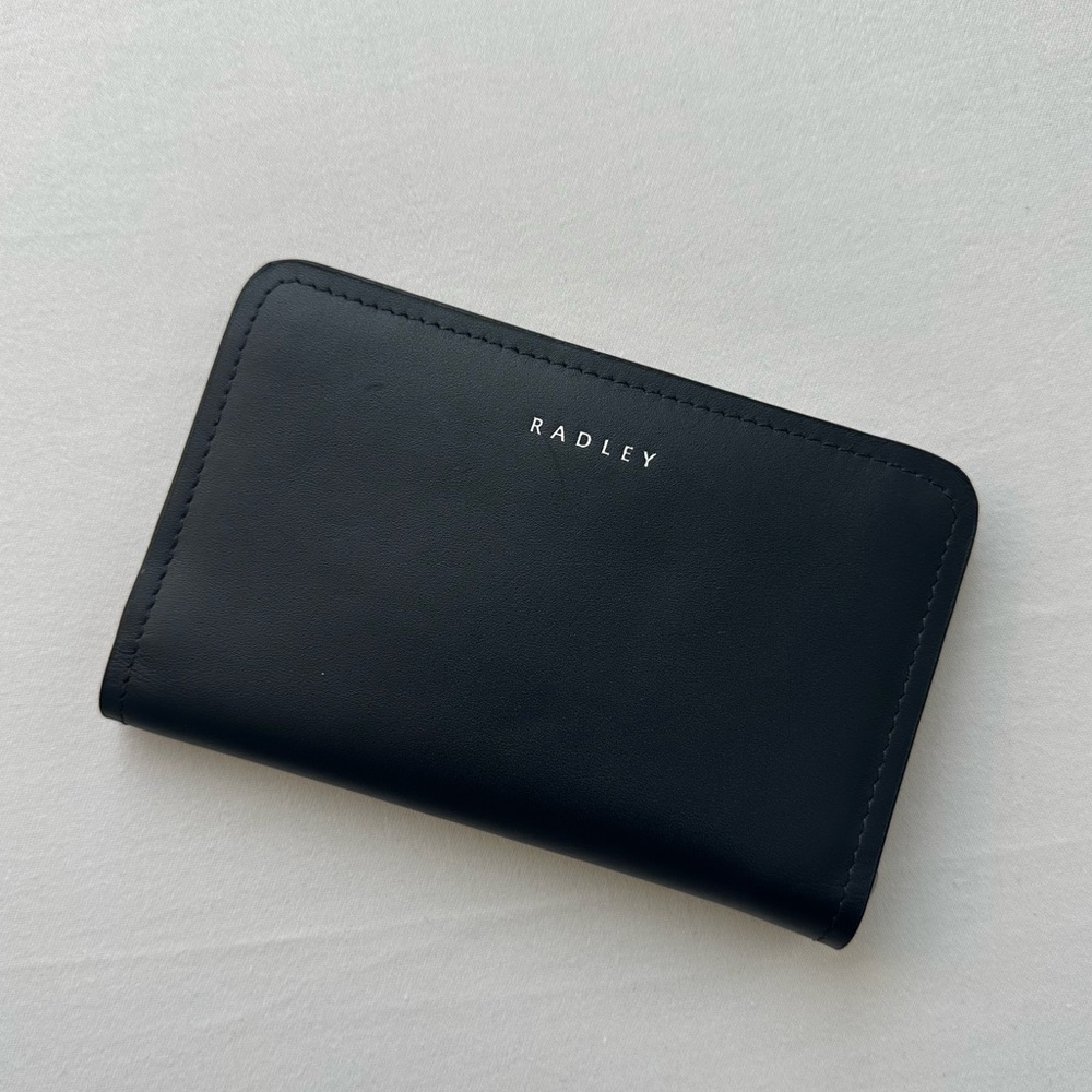 RADLEY LONDON Navy Leather Bifold Wallet with Soft Pink Leather Interior